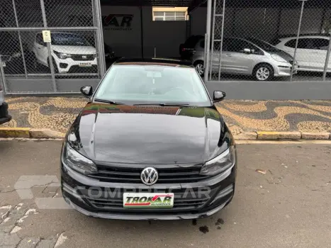 Volkswagen Polo 1.0 Flex 12V 5p 4 portas