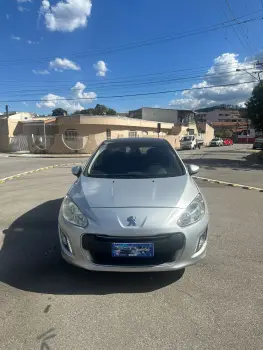 PEUGEOT 308 2.0 Allure 16V 4 portas