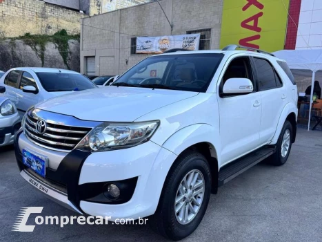Toyota HILUX SW4 4X2SR 4 portas