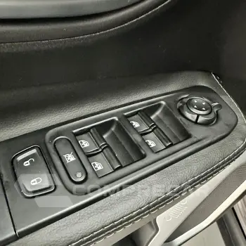 Renegade 1.8 4x2 Flex 16V Aut.