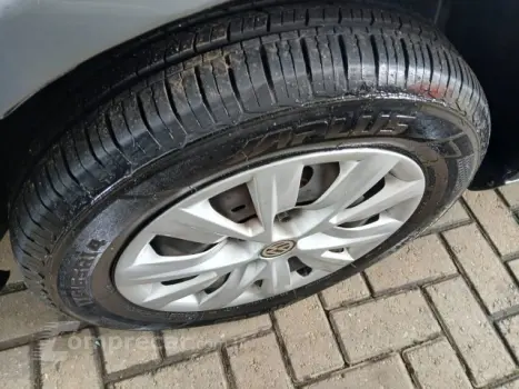 FOX - 1.0 MI 8V 4P MANUAL