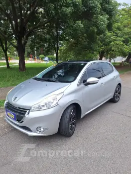 PEUGEOT 208 1.6 16V Griffe 4 portas