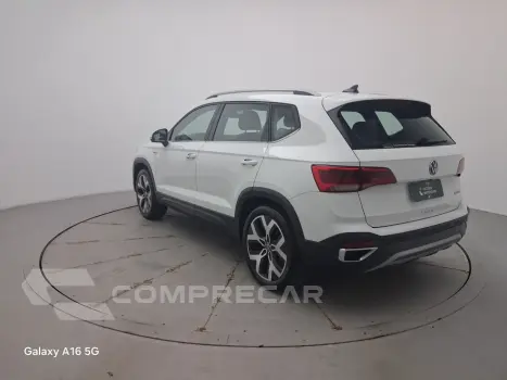 TAOS 1.4 250 TSI TOTAL FLEX HIGHLINE AUTOMÁTICO