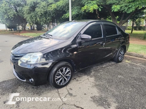 Toyota ETIOS 1.5 X Plus Sedan 16V 4 portas