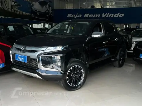 Mitsubishi L200 TRITON 2.4 16V TURBO DIESEL SPORT HPE CD 4P 4 portas