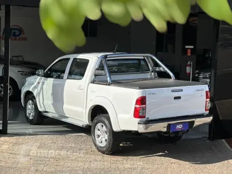 HILUX CD4X2 SR