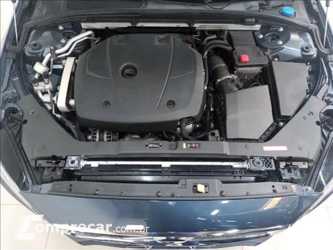 V60 2.0 T5 Momentum Geartronic