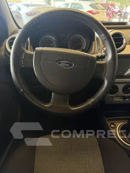 FIESTA 1.6 Rocam Sedan 8V