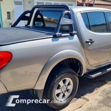 Mitsubishi L200 TRITON 2.4 HLS 4X2 CD 16V 4 portas