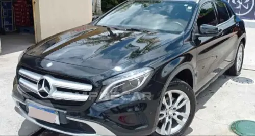 Mercedes-Benz GLA 200 1.6 CGI Advance 16V Turbo 4 portas