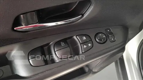 KICKS PLAY 1.6 16V FLEXSTART SENSE XTRONIC