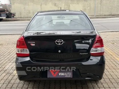 ETIOS SEDAN - 1.5 PLATINUM SEDAN 16V 4P AUTOMÁTICO
