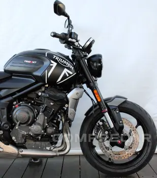 TRIUMPH TRIDENT 660