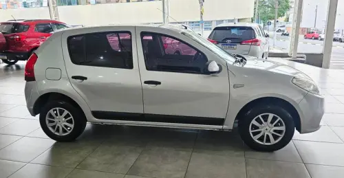 SANDERO EXP1016V