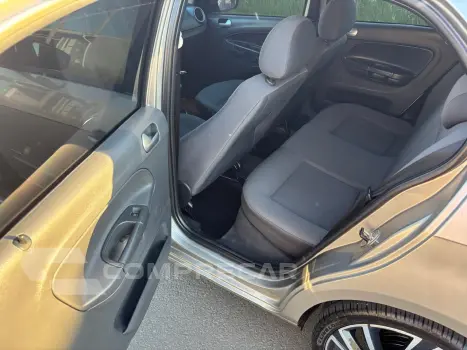 VOYAGE 1.0 12V MPI Totalflex Trendline