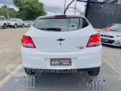 Onix Hatch 1.0 12V 4P FLEX LT