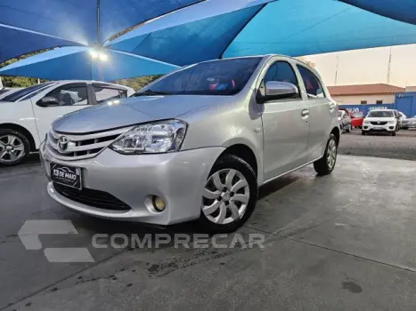 Toyota ETIOS HATCH - 1.3 X 16V 4P MANUAL 4 portas