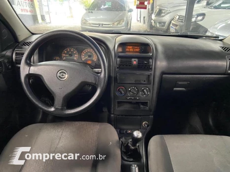 ASTRA HATCH ADVANTAGE 2.0 4P