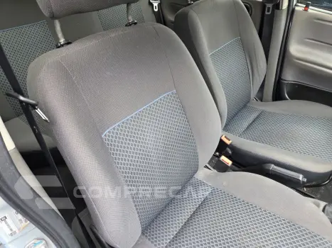 CLASSIC 1.0 MPFI LS 8V FLEX 4P MANUAL