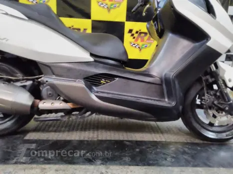 JTZ/DOWNTOWN PEOPLE GT 300I