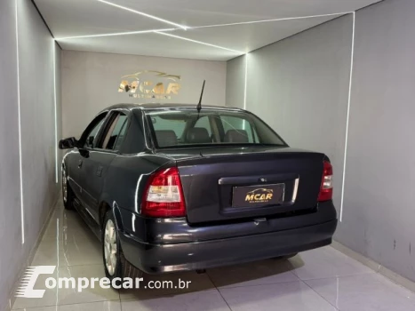 ASTRA SEDAN - 2.0 MPFI EXPRESSION SEDAN 8V 4P MANUAL
