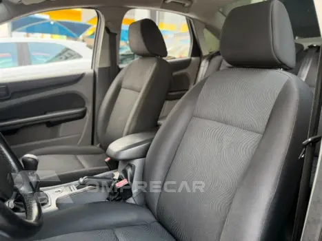 Focus Sedan 2.0 16V/2.0 16V Flex 4p