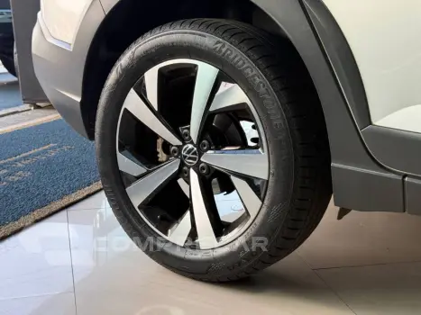 Nivus Highline 1.0 200 TSI Flex Aut.