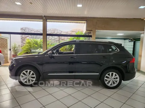 Tiguan 1.4 250 TSI TOTAL FLEX ALLSPACE COMFORTLINE TURBO AUT