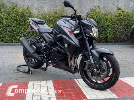 SUZUKI GSX-S 750