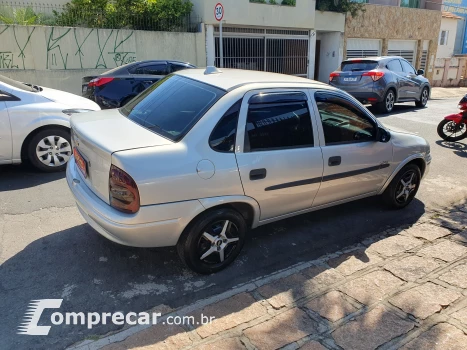 CORSA 1.0 MPFI Classic Sedan Life 8V