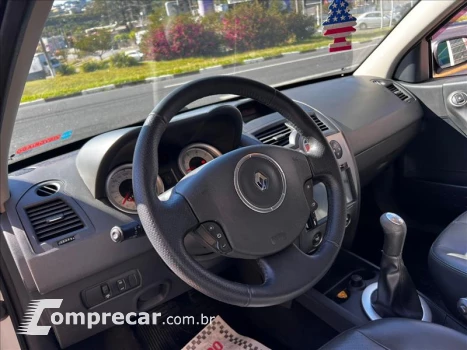 MÉGANE 1.6 Dynamique Grand Tour 16V