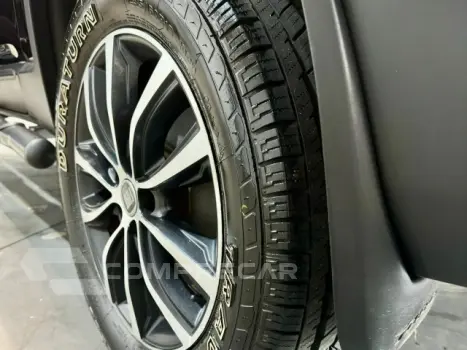 TORO - 2.0 16V TURBO ULTRA 4WD AT9