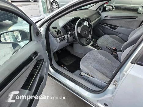 VECTRA 2.0 MPFI Elegance 8V