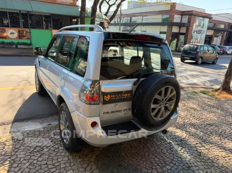 Pajero TR4 2.0 Flex 16V 4X2 Mec.