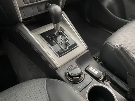L200 TRITON 2.4 16V Turbo Sport Hpe-s CD 4X4