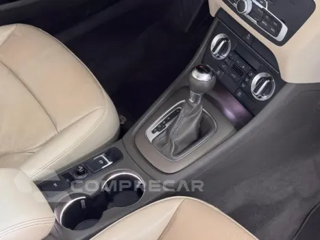 Q3 2.0 TFSI AMBIENTE QUATTRO 4P GASOLINA S TRONIC