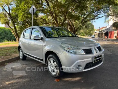 SANDERO - 1.6 PRIVILÉGE 8V 4P MANUAL