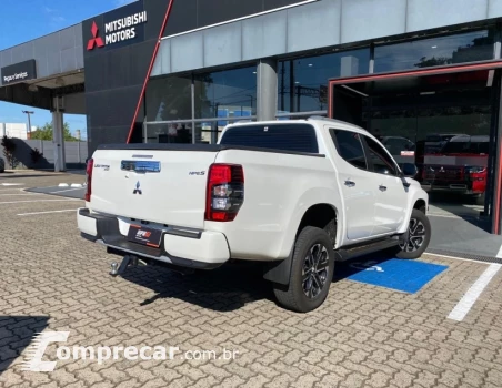 L200 TRITON 2.4 16V Turbo Sport Hpe-s CD 4X4