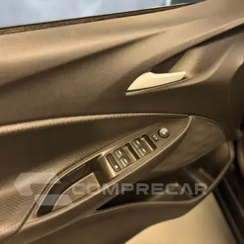 ONIX SEDAN Plus LT 1.0 12V Flex 4p Mec.
