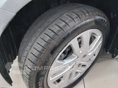 208 1.6 16V FLEX ACTIVE AT6