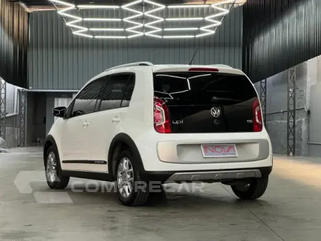 CROSS UP - 1.0 TSI 12V 4P MANUAL