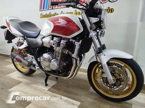 CB 1300