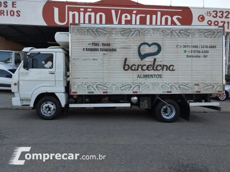 Delivery 10.160 + Baú Refrigerado