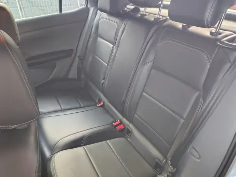 VOLKSWAGEN T-CROSS 1.0 200 TSI TOTAL AUTOMÁTICO