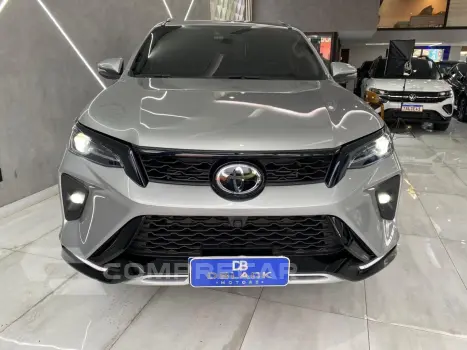 Hilux SW4 SRX Plat. 4x4 2.8 TB Die. Aut.