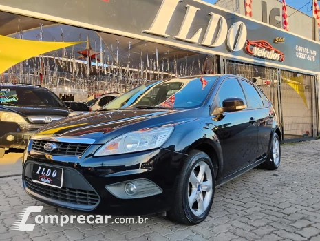 FORD FOCUS 2.0 16V 4 portas