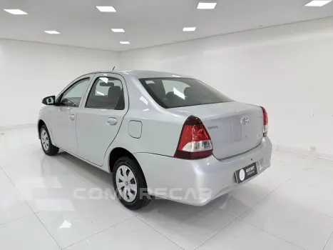 ETIOS 1.5 X Sedan 16V
