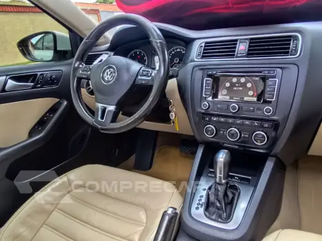 JETTA 2.0 TSI HIGHLINE 211CV GASOLINA 4P TIPTRONIC