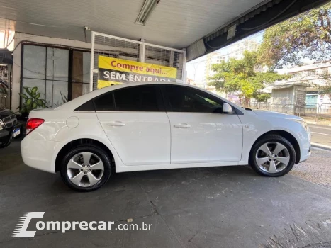 CRUZE SEDAN LT