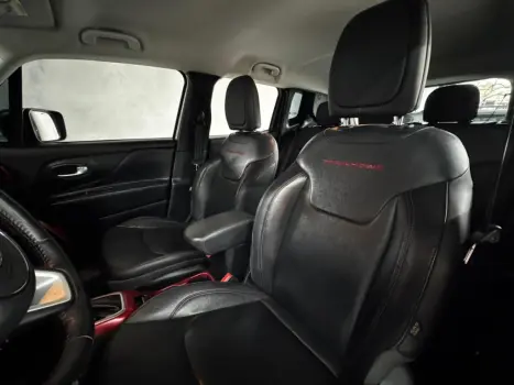 RENEGADE 2.0 16V TURBO DIESEL TRAILHAWK 4P 4X4 AUTOMÁTICO